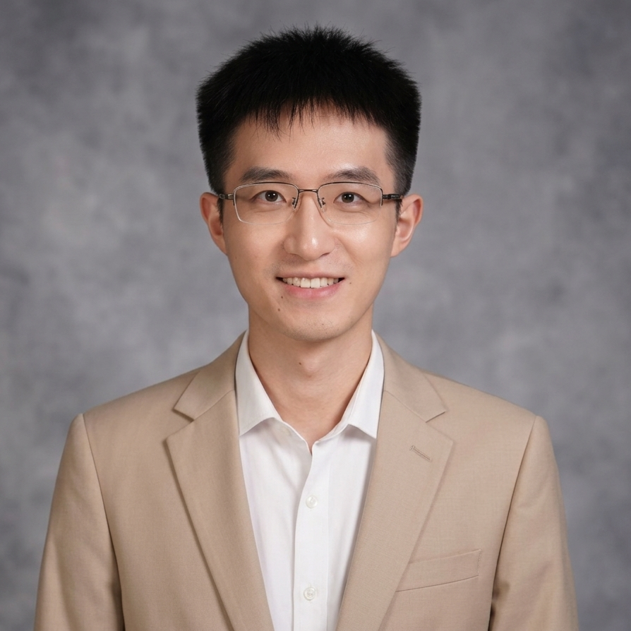 Portrait photo of Yao Lu